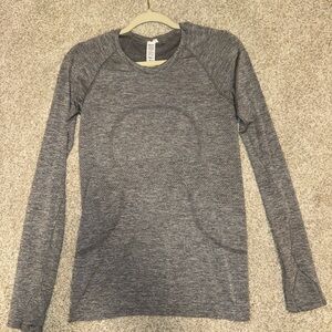Lululemon Size 8 Gray Swiftly Tech